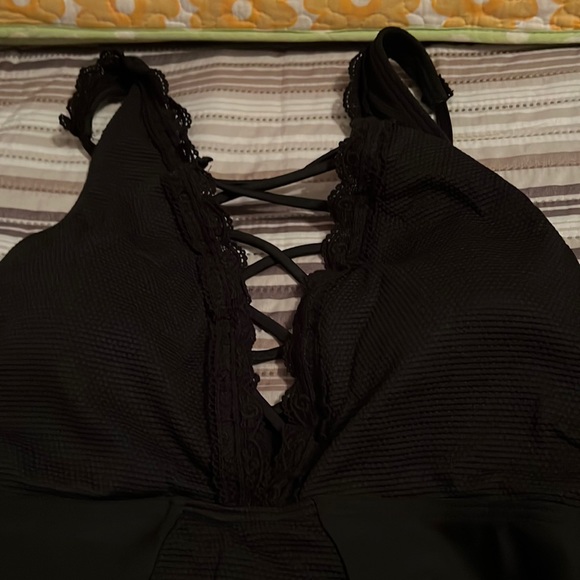 One piece sexy swimsuit - Picture 1 of 2